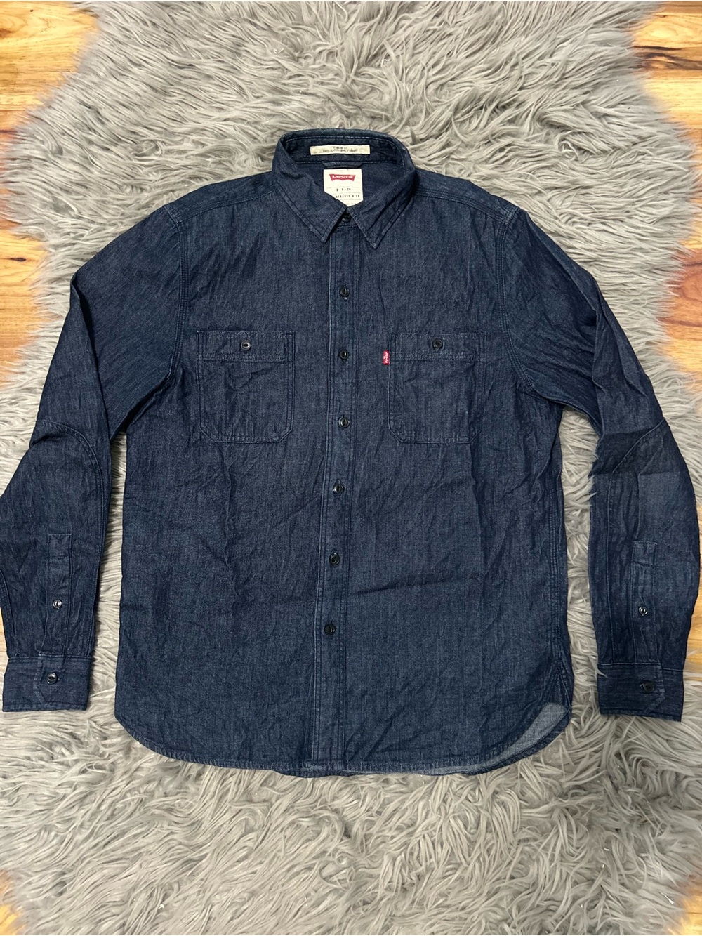Vintage Levi's Men's Dark Blue Denim Button-Up Shirt